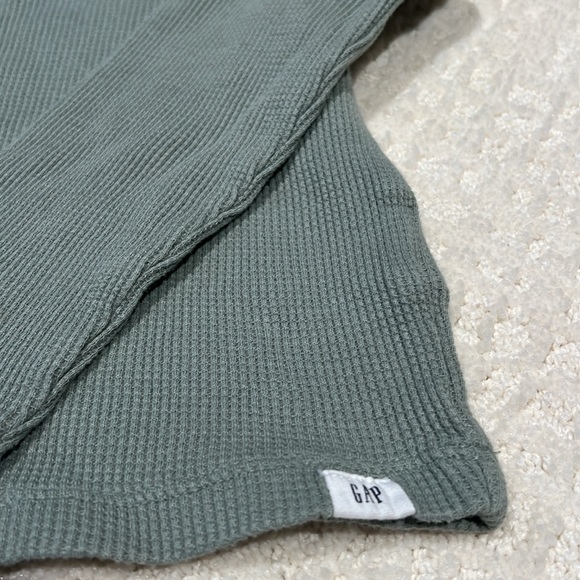 EUC sage green gap boys 5t waffle shirt - Picture 3 of 3